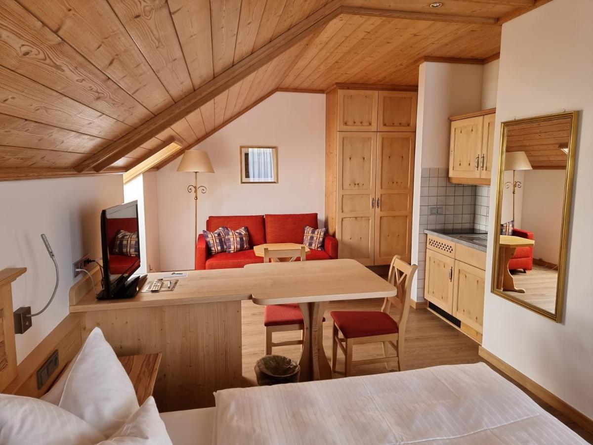 Glasl'S Landhotel Zorneding Exterior photo