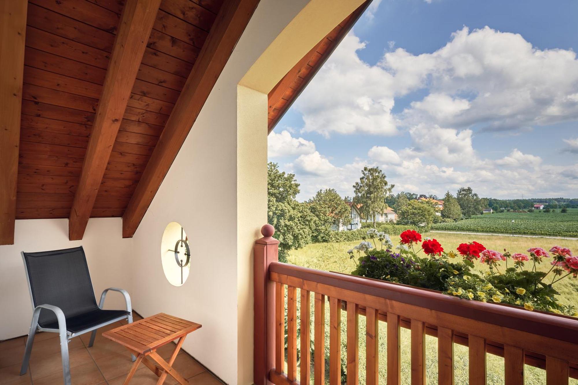 Glasl'S Landhotel Zorneding Exterior photo