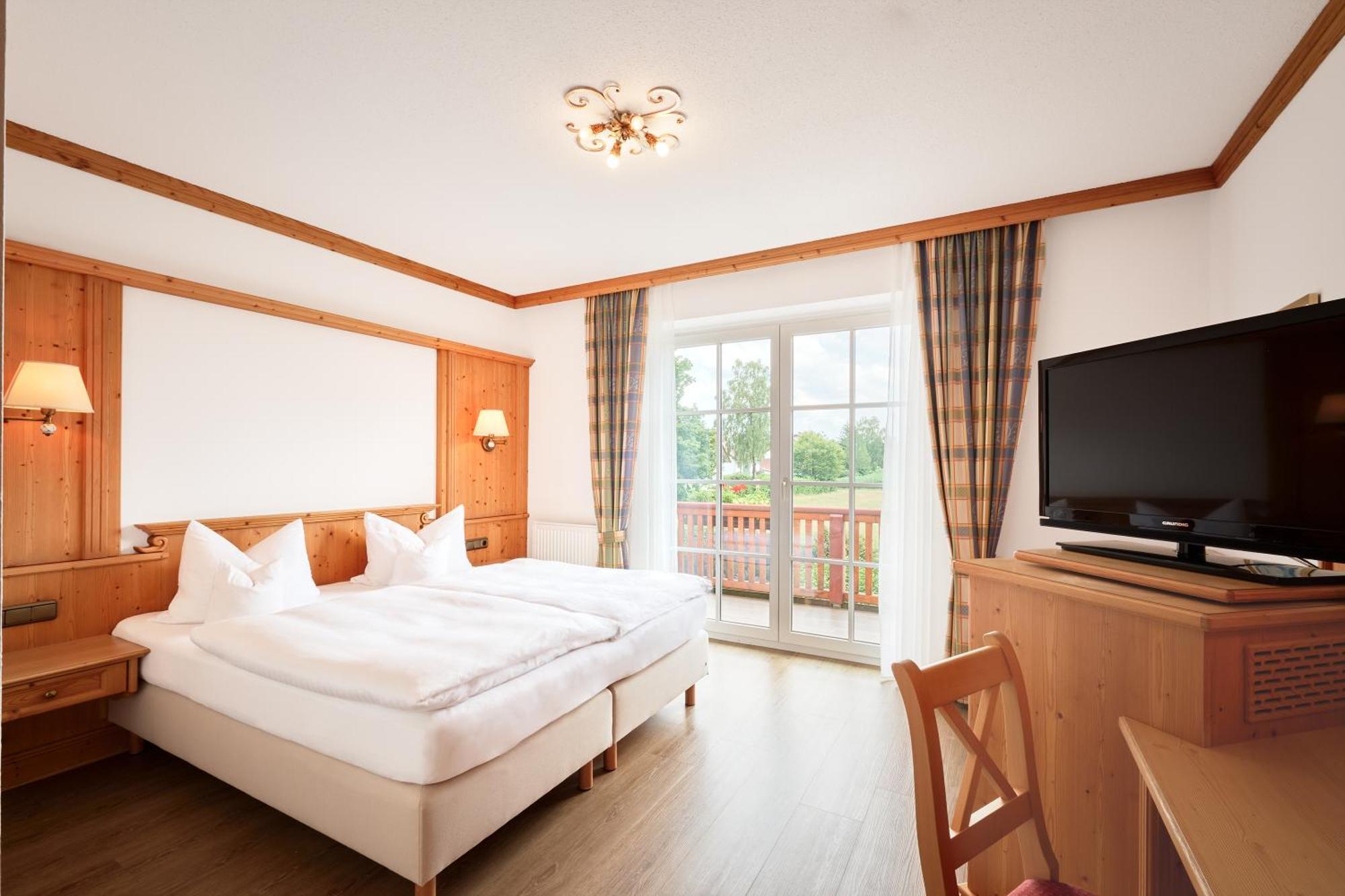 Glasl'S Landhotel Zorneding Exterior photo
