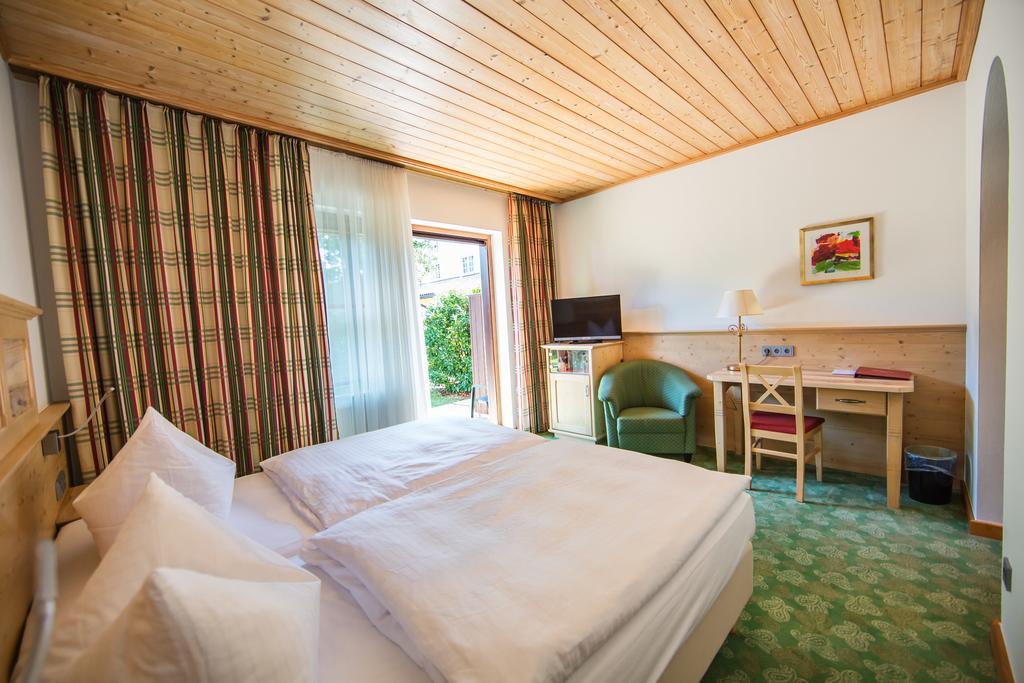 Glasl'S Landhotel Zorneding Exterior photo