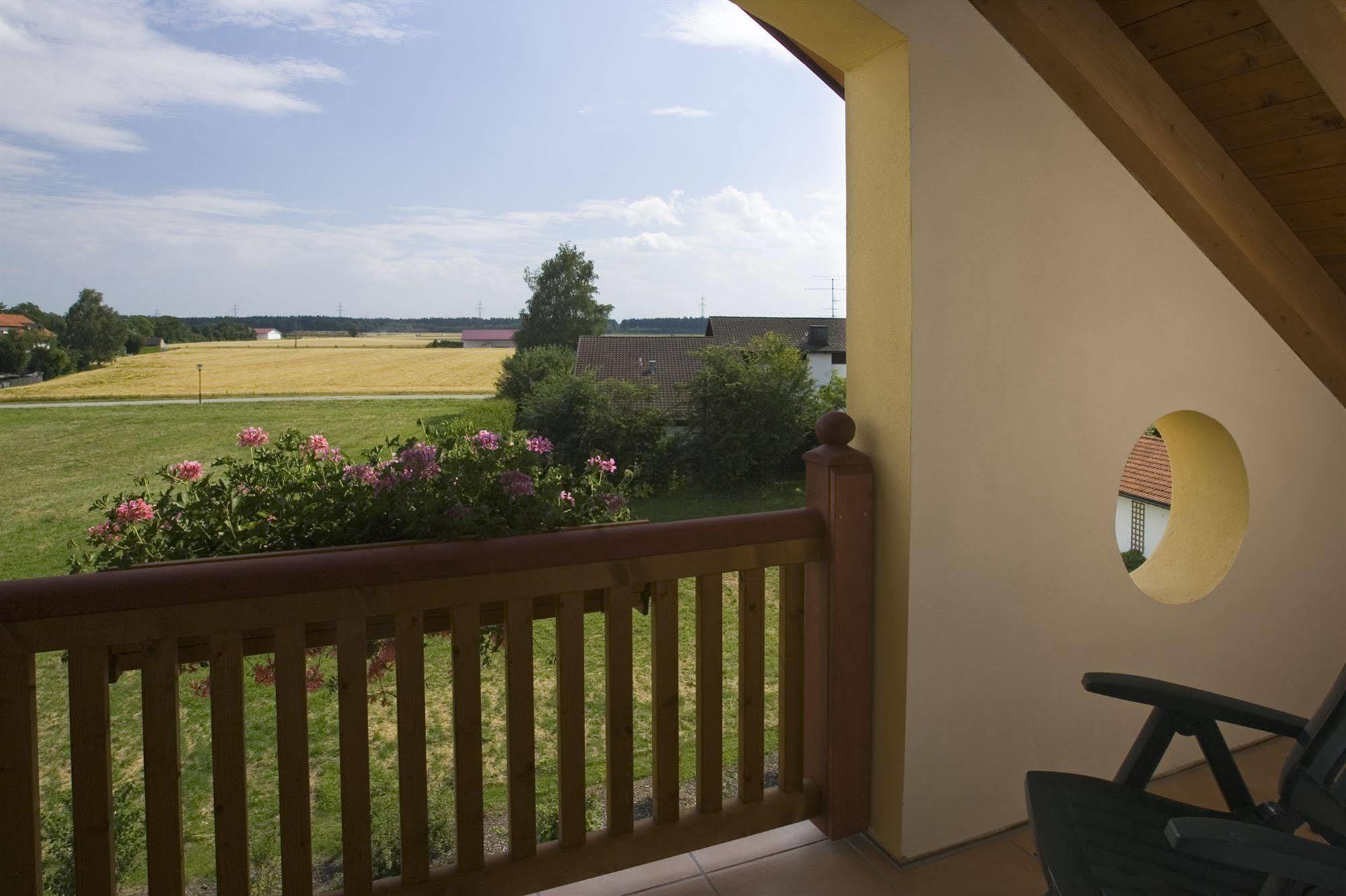 Glasl'S Landhotel Zorneding Exterior photo